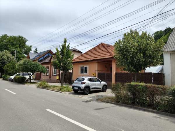 Apartament la casa de închiriat, nemobilat, cu 2 camere