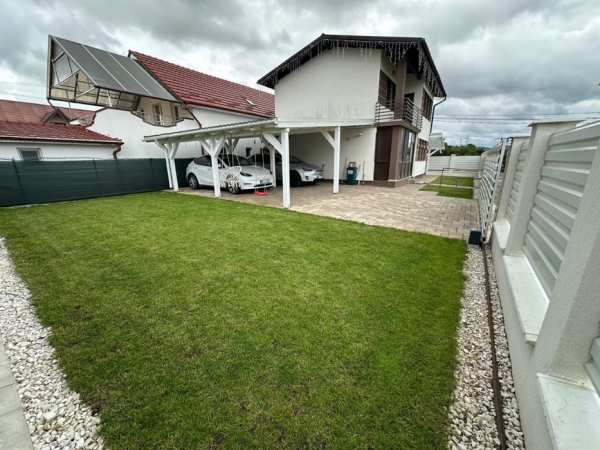 Casă cu etaj, 136 mp, foarte frumoasă si economică.