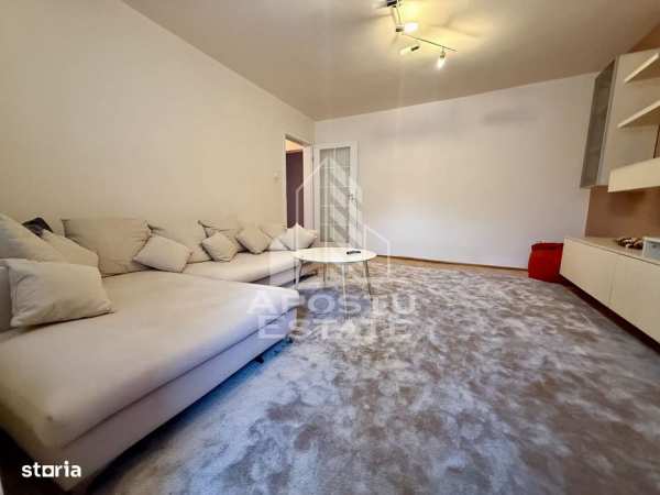 Apartament cu 3 camere de vanzare, zona Dambovita, Timisoara
