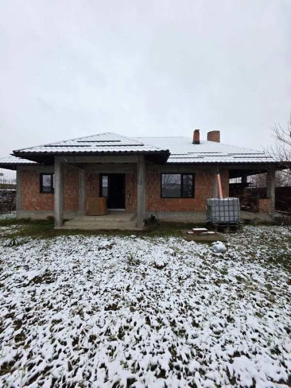 Casă de vanzare cu 3 dormitoare