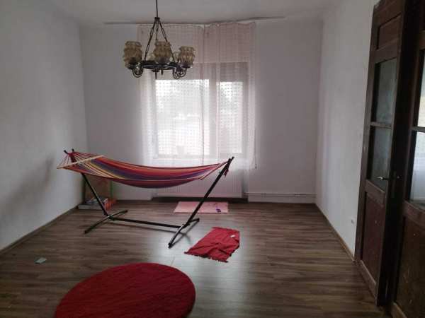 Casa de locuit, anexa si teren