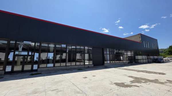 De vânzare/inchiriere Hală