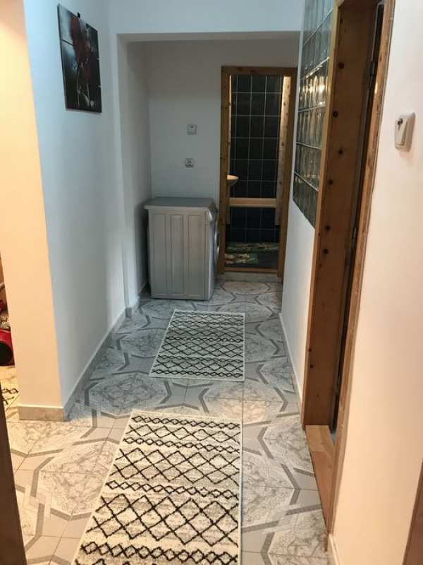 Închiriez ap. 2 cam.,decomandat,zona de sus,str.Belvedere