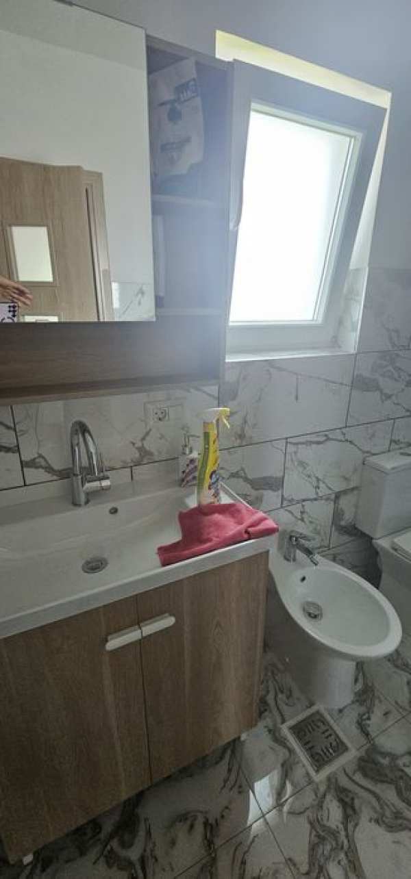 casă nouă de vânzare