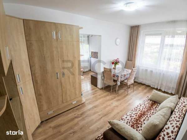 RECO Apartament cu 3 camere etaj 2 zona Velenta