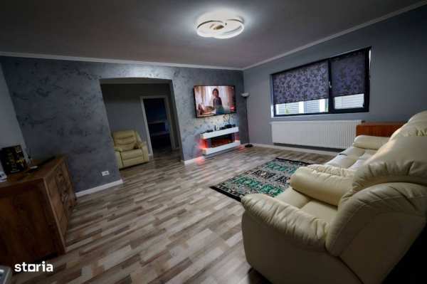 Casa parter si mansarda in zona Garii, Vaslui