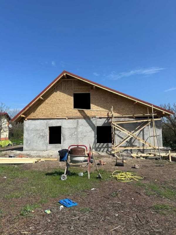 Casă la gri de vânzare lângă București, în Valter Mărăcineanu