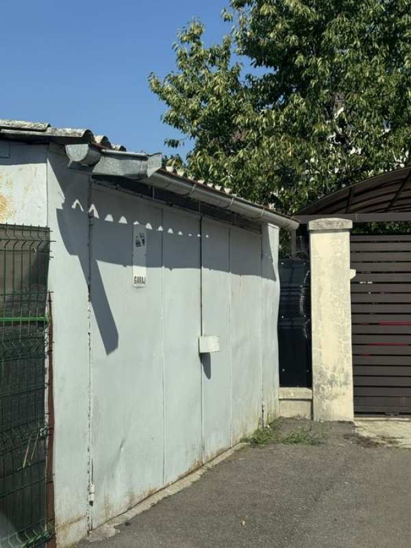 Inchirez garaj /depozit zona centrala