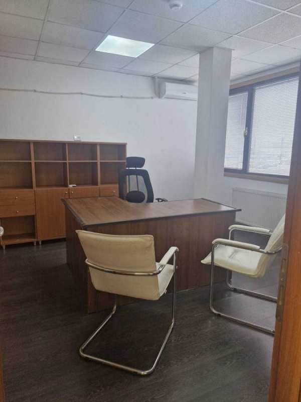 birou comercial de inchiriat