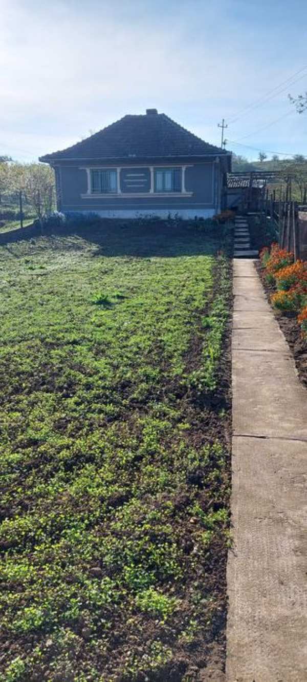 Casa de vanzare Sacueni