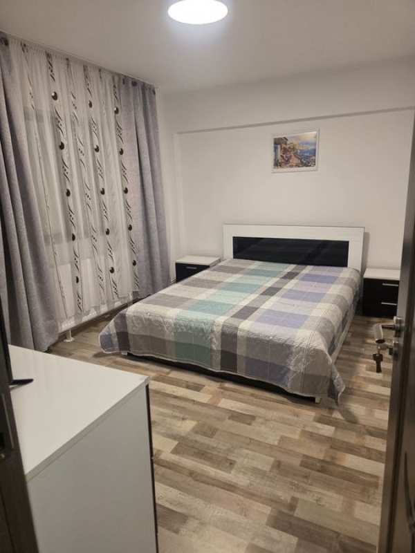 Inchiriez garsoniera