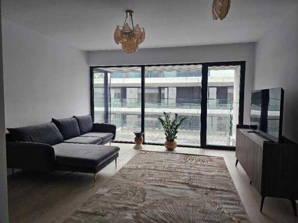 Inchiriez apartament cu 2 camere in ansamblul One Lake Club -Floreasca