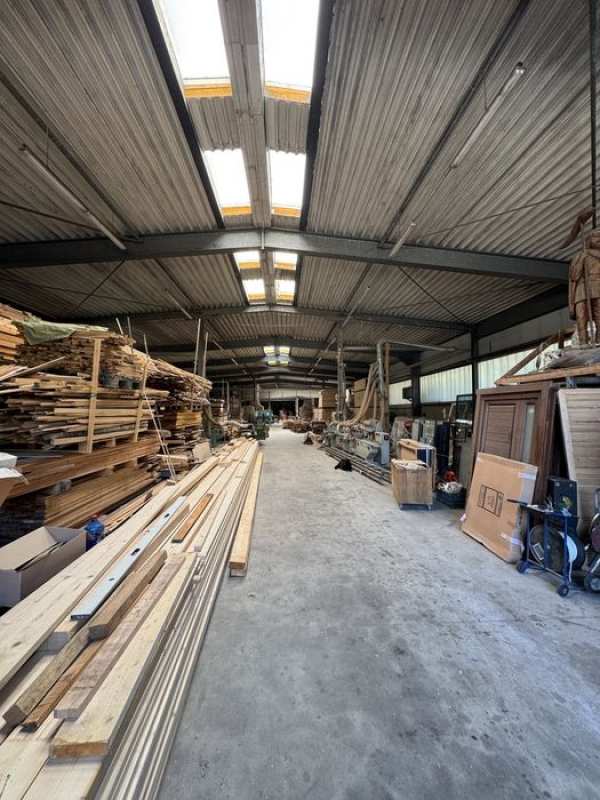 Afacere la cheie  Hala 1800 mp Fabrica de Case din Lemn