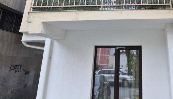 Închiriere garsonieră – 40 m², ultracentral, parter cu ieșire directă