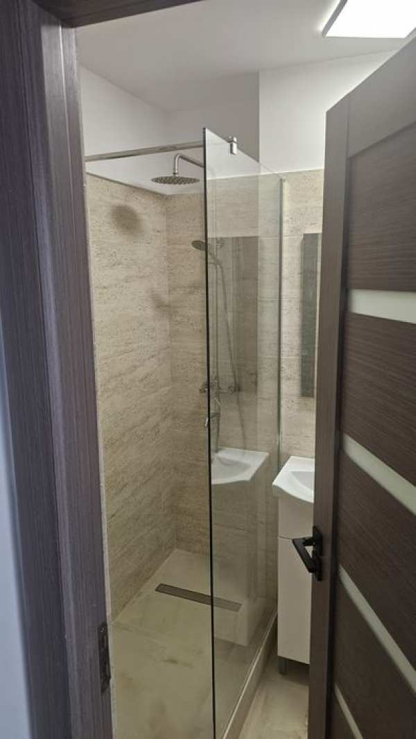 Inchiriez garsoniera