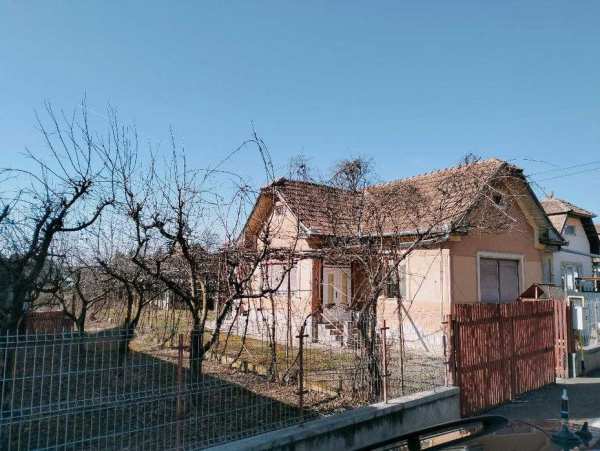 Casă de vânzare 3 camare pe un teren de 1130 m.p.