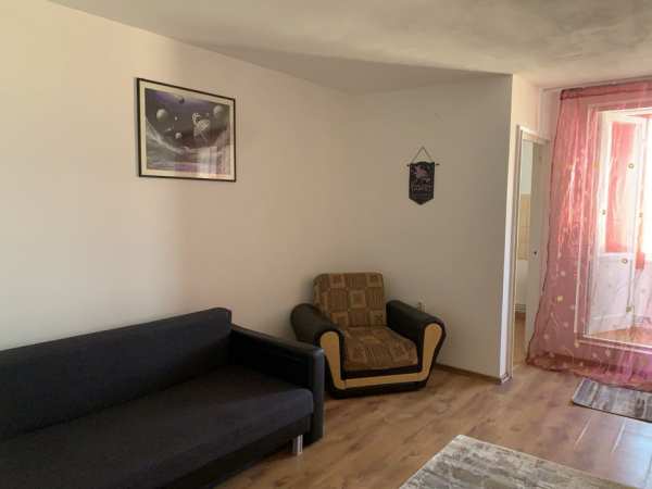 Particular inchiriez garsoniera