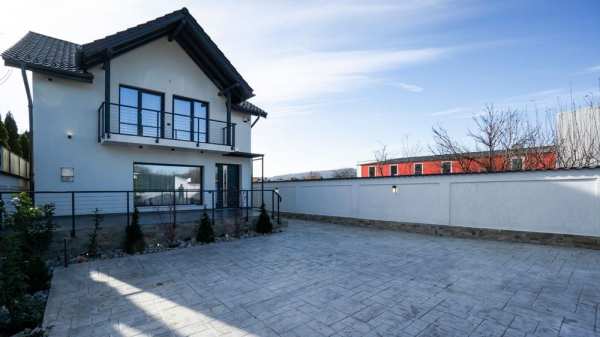 Casă Goranu - Calea București | 220mp | Grădină cu Mentenanță Inclusă