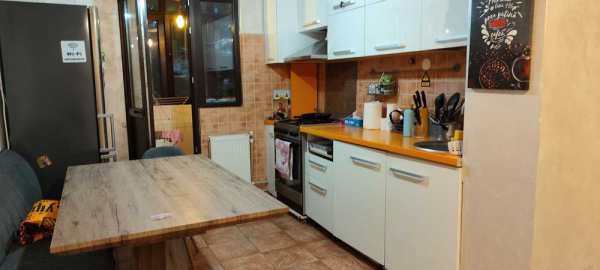 Inchiriez apartament 3 camere, Mobilat si utilat modern