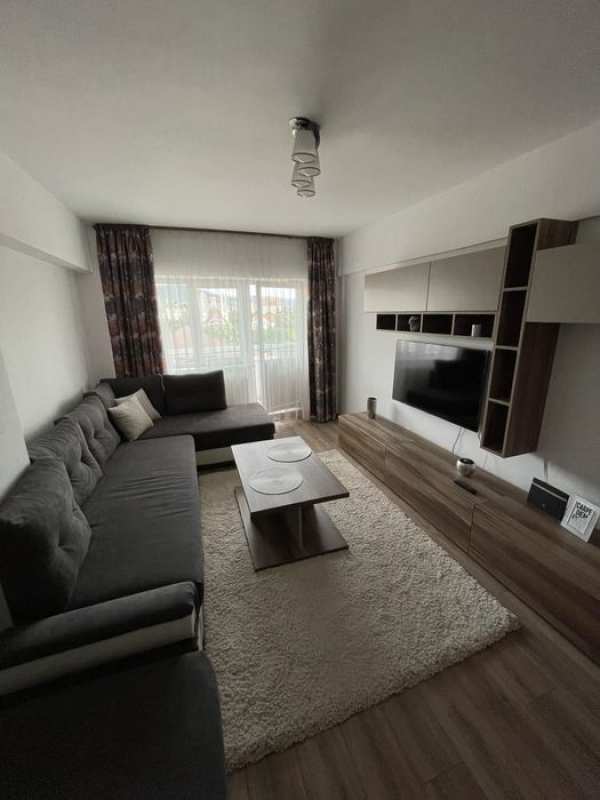 Apartament cu 2 camere de inchiriat