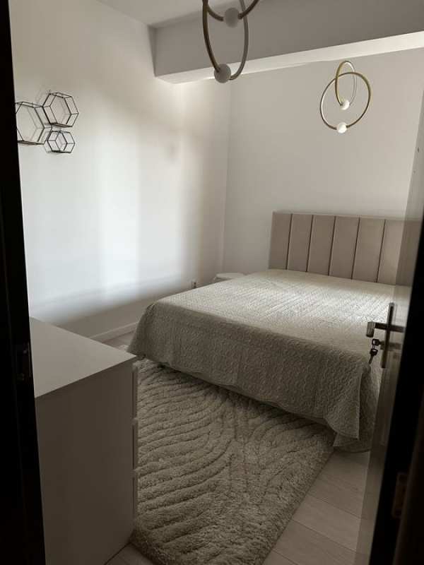 Chirie Apartament 2 camere