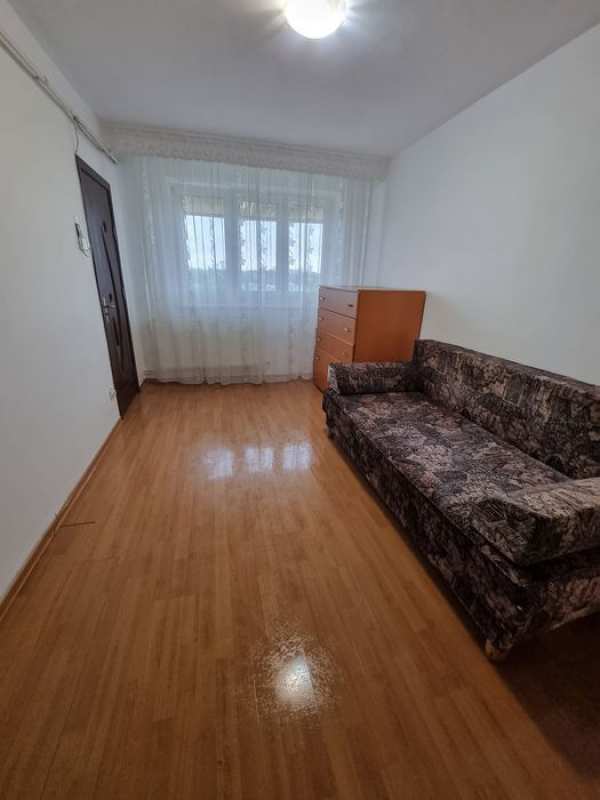Proprietar vând garsoniera