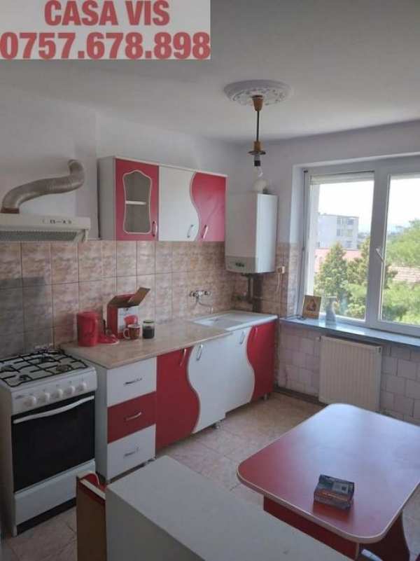 Apartament 2 camere in Onesti, zona centrala.