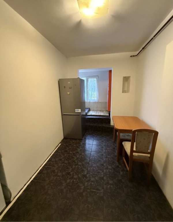 Inchiriez apartament  complet mobiliat si mobilat