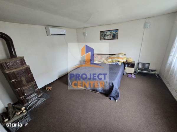 Casa si teren in suprafata de 1000 mp, Golesti