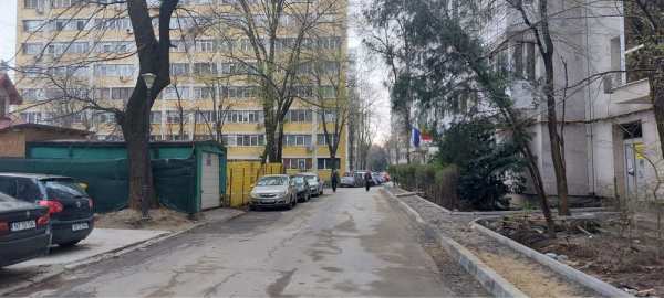 Garaj tip Granitul cu usa automata