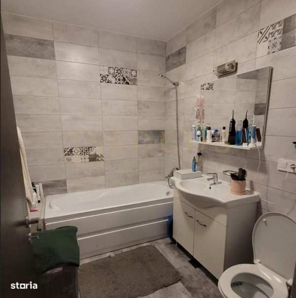 Ap 2 cam, mob utilat, parcare, Pacurari V Lup