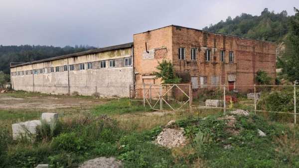 Vind hala industriala Petrosani str.Carbunelui