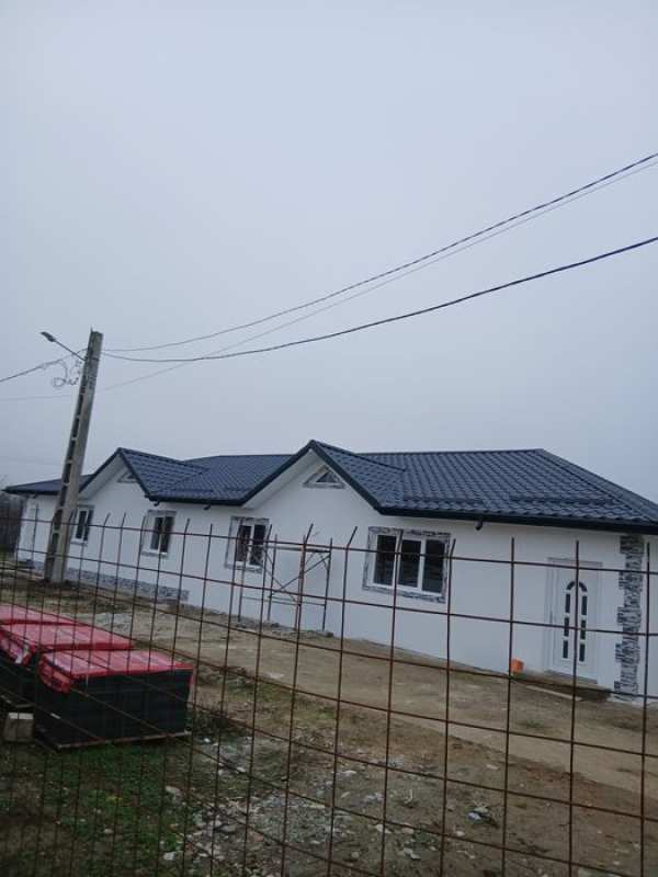 Vănd casă la cheie pe parter in Balș  str.Cireșului