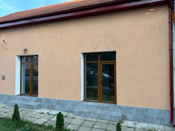 Închiriez spațiu pentru birou /cabinet medical