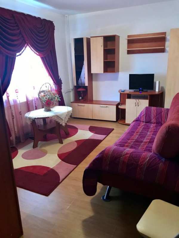 Inchiriat garsoniera