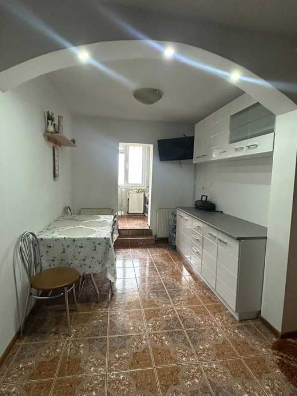 Apartament 2 camere Targu-Jiu, Zona Debarcader