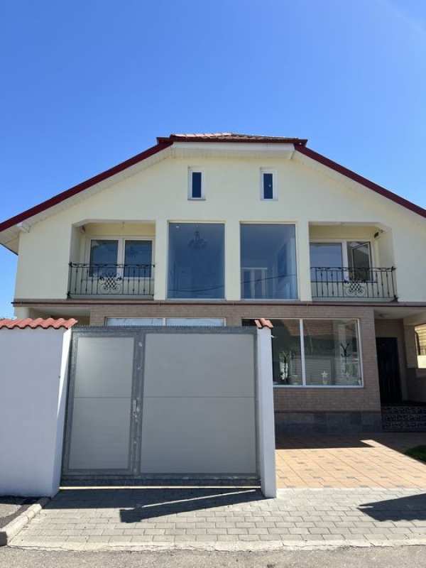 Casa/duplex de inchiriat zona centrala 150mp