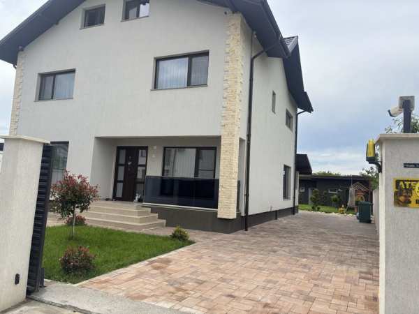 De vânzare vila de lux utilată și mobilată Dumbrava lângă targoviste