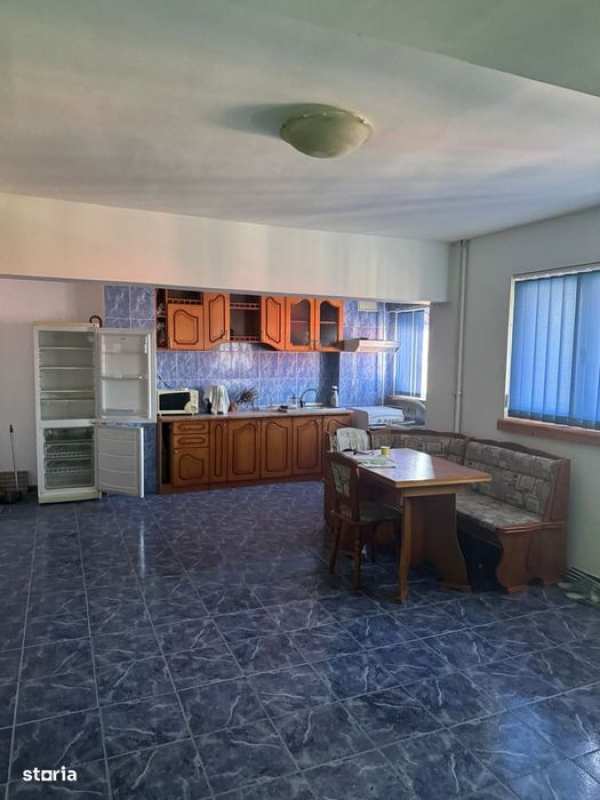 De vânzare – Apartament 3 camere- Câmpulung