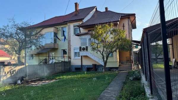casa tip  Sp+P+E situată in Jibou in zona centrală de vânzare