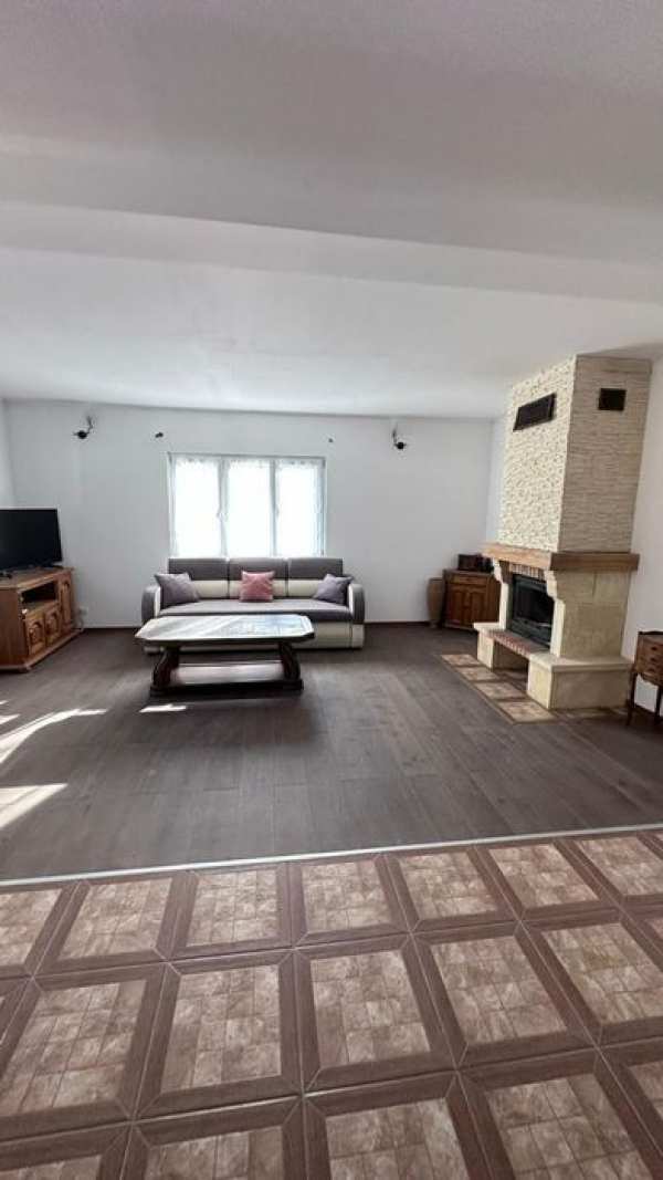 Casa de vânzare Novaci