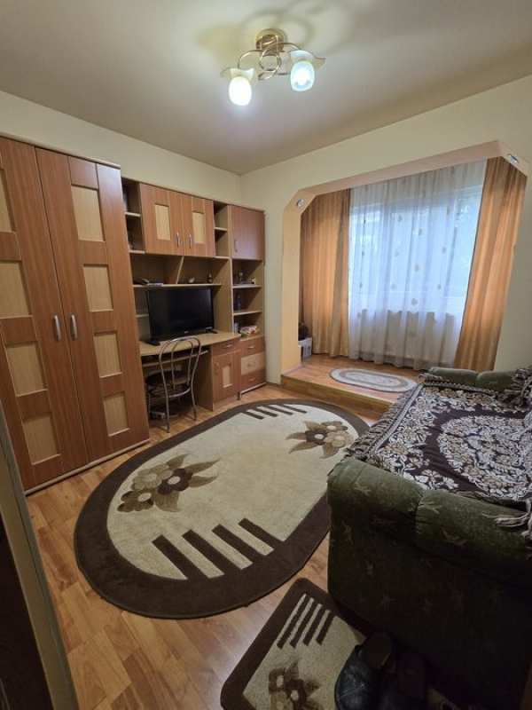 Vând apartament 2 camere, Gherla, str. George Coșbuc