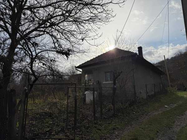 Oferta! Casa La Tara In Zona De Deal jud.Arges, La 1,5h Bucuresti
