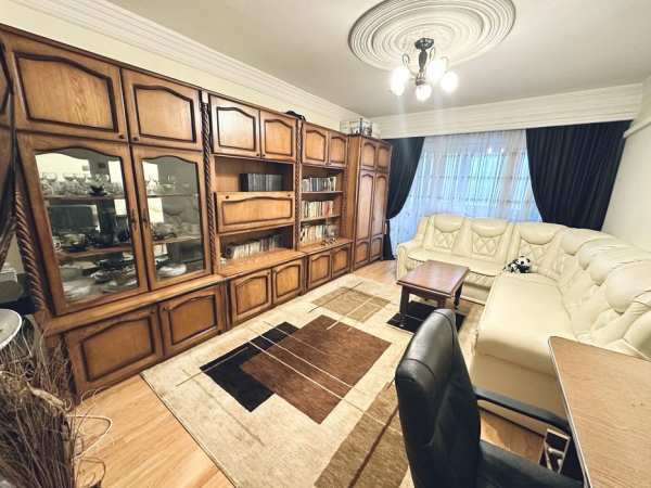 Vanzare apartament 3 camere | Strada I.C Bratianu | Liceu Domnul Tudor