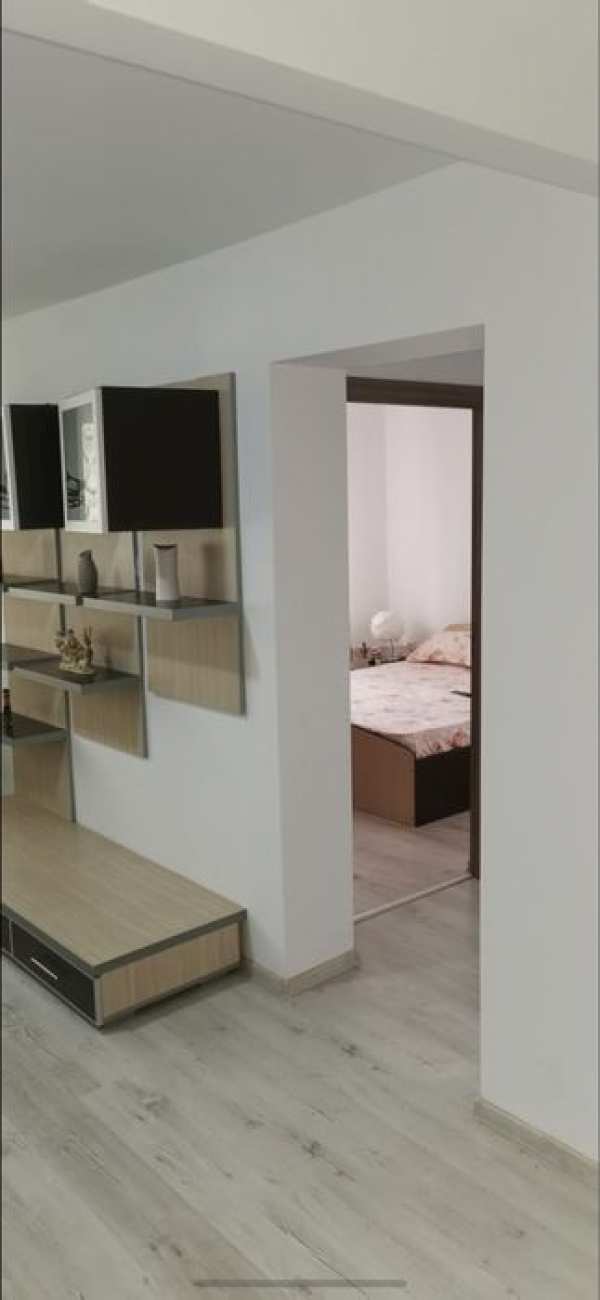 Inchiriez apartament 2 camere