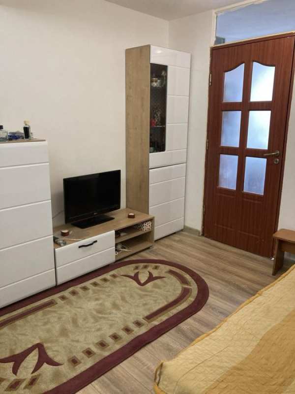 vand locuinta zona rovine