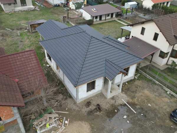 Casă la roșu în Livada, teren 600 mp