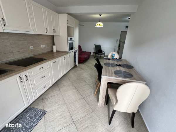 INCHIRIEZ apartament 2 camere,renovat cu gradina,zona Calea Cisnadiei