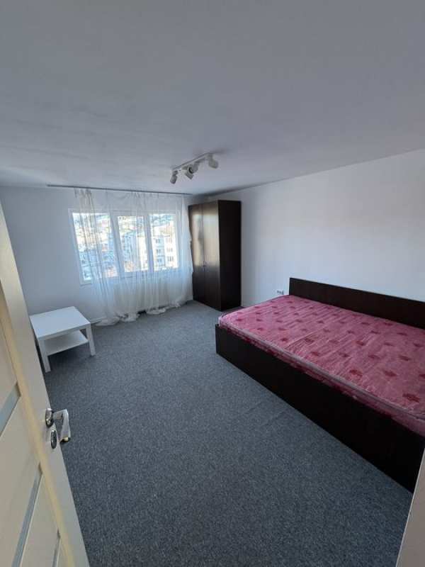 Apartament 3 camere (65m2)