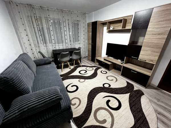 Inchiriez apartament cu 2 camere!
